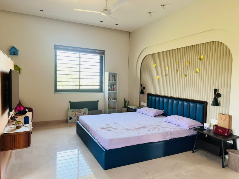 5 BHK 400 Sq. Yards Villa for Sale in S G Highway, Ahmedabad