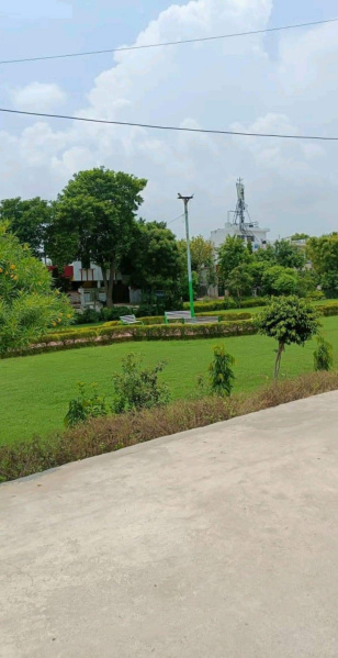  105 Sq. Yards Residential Plot for Sale in Nainanajat, Agra
