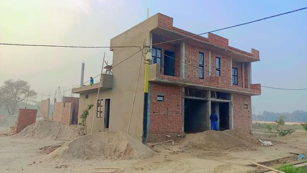  122 Sq. Yards Residential Plot for Sale in Gwalior Road, Agra