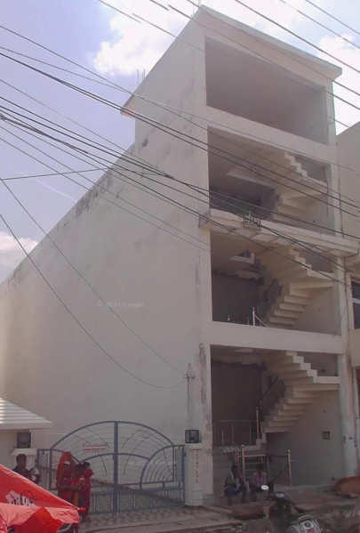  Showroom 1550 Sq.ft. for Rent in Deokali, Faizabad