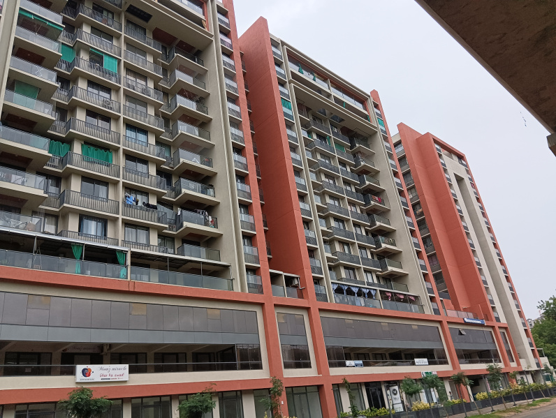  Commercial Shop 351 Sq.ft. for Rent in Randesan, Gandhinagar