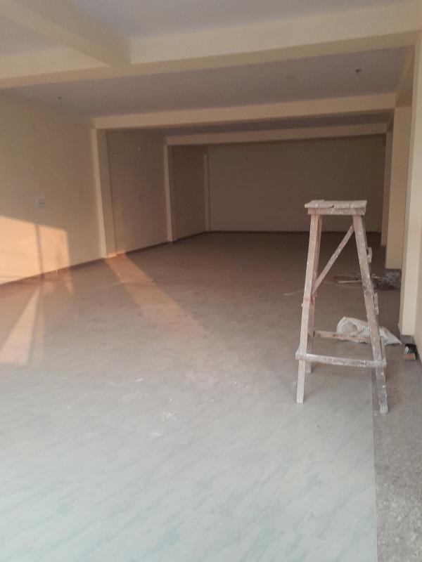  Commercial Shop 1700 Sq.ft. for Rent in Modipuram, Meerut