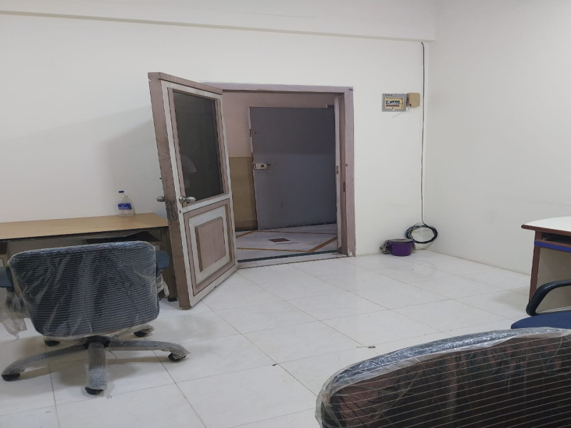  Office Space 170 Sq.ft. for Rent in Malad West, Mumbai
