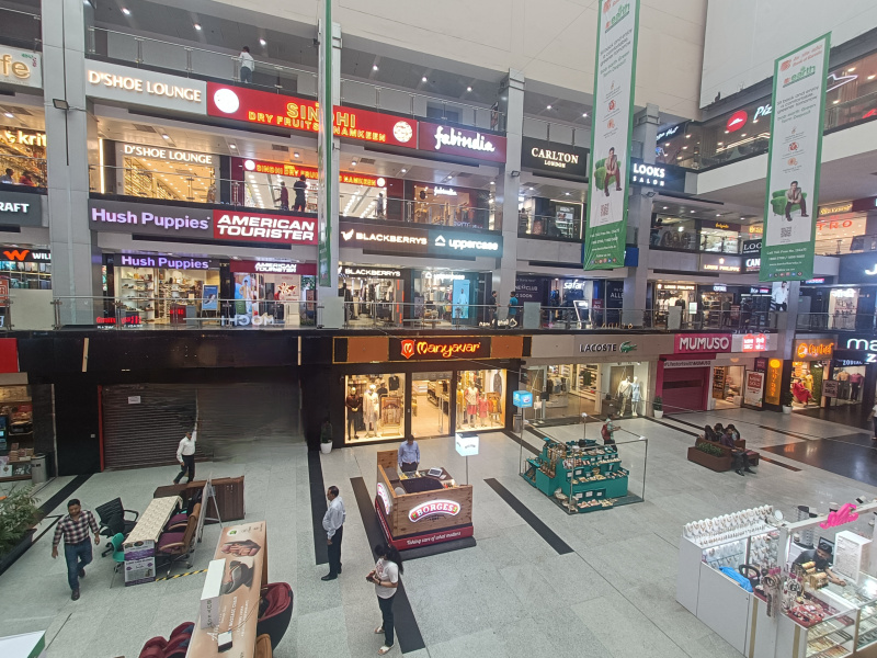  Showroom 1600 Sq.ft. for Rent in MG Road, Gurgaon