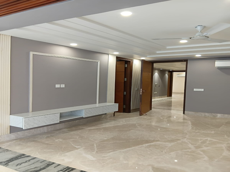 4.5 BHK 450 Sq. Yards Builder Floor for Rent in Sushant Lok Phase I, Gurgaon