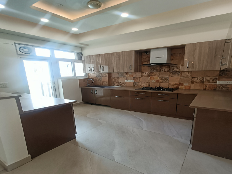 3.5 BHK 300 Sq. Yards Builder Floor for Rent in DLF Phase IV, Gurgaon