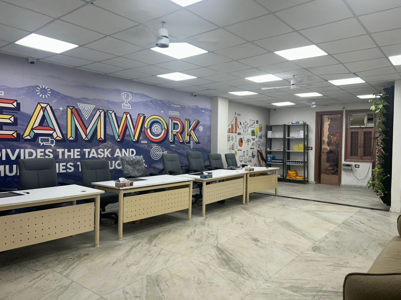  Office Space 2000 Sq.ft. for Rent in Mahavir Enclave, Delhi