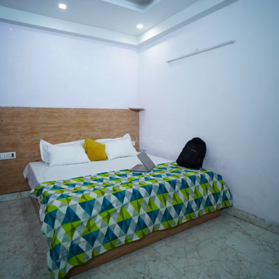 4 BHK Apartment 2000 Sq.ft. for Rent in Mahavir Enclave Part 1, Delhi