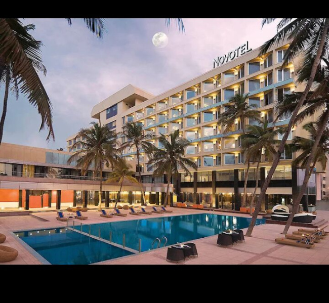  Hotels 112000 Sq.ft. for Sale in Juhu, Mumbai