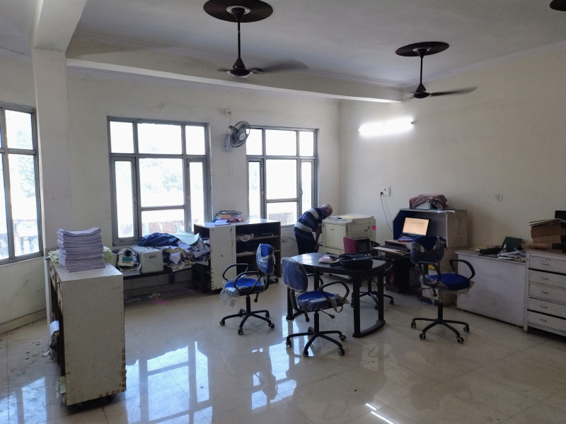  Factory 1200 Sq.ft. for Sale in Kot Khalsa, Amritsar