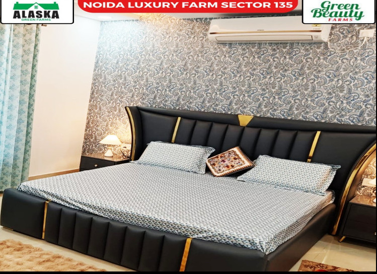 3.5 BHK 2600 Sq. Yards Farm House for Sale in Sector 135 Noida