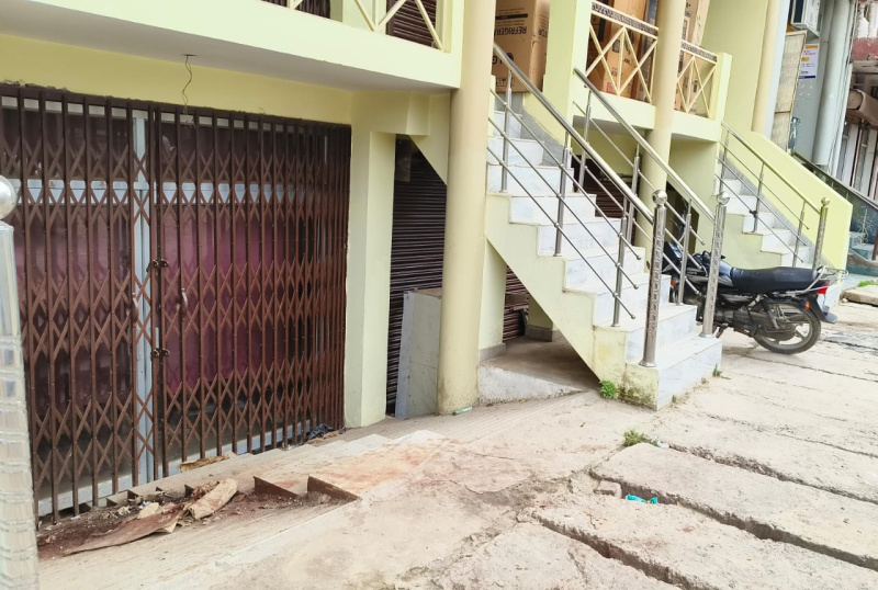  1500 Sq.ft. Commercial Shop for Rent in Bela, Pratapgarh