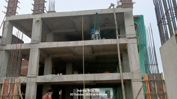 3.5 BHK Flat for Sale in Arjan Garh, Delhi