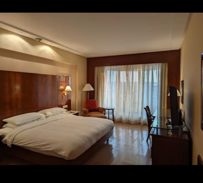  800000 Sq.ft. Hotels for Sale in Airport Area, Juhu, Mumbai
