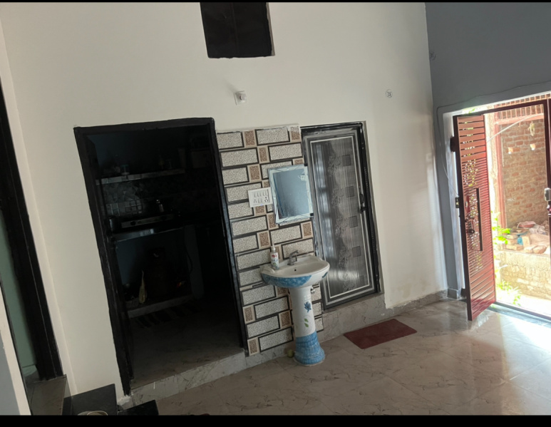 1 BHK 585 Sq.ft. House for Rent in Nangloi, Delhi