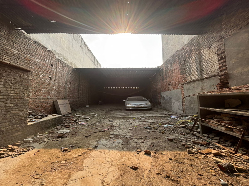 2000 Sq.ft. Commercial Shop for Rent in Deputy Ganj, Moradabad