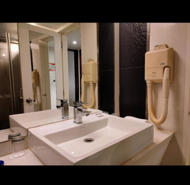 87000 Sq.ft. Hotels for Sale in Juhu, Mumbai