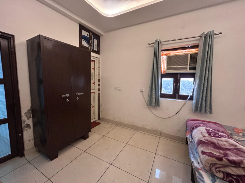  200 Sq.ft. House for PG in Sector 131 Noida
