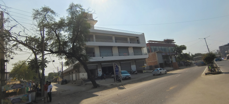  8000 Sq.ft. Showroom for Rent in Loharu Road, Charkhi Dadri