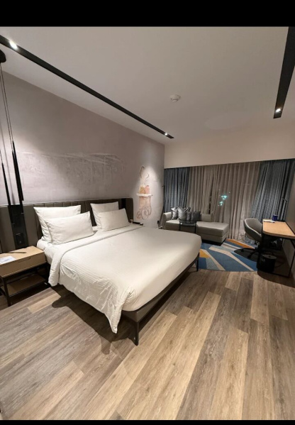  250000 Sq.ft. Hotels for Sale in Andheri East, Mumbai