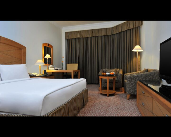  80000 Sq.ft. Hotels for Sale in Neelambor, Coimbatore