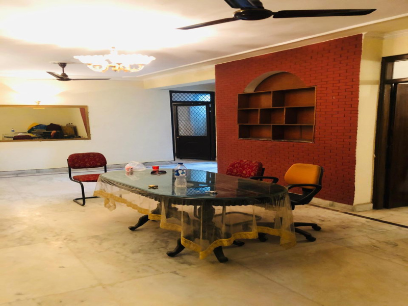 3 BHK 150 Sq. Yards Apartment for Sale in Freedom Fighter Enclave, Delhi