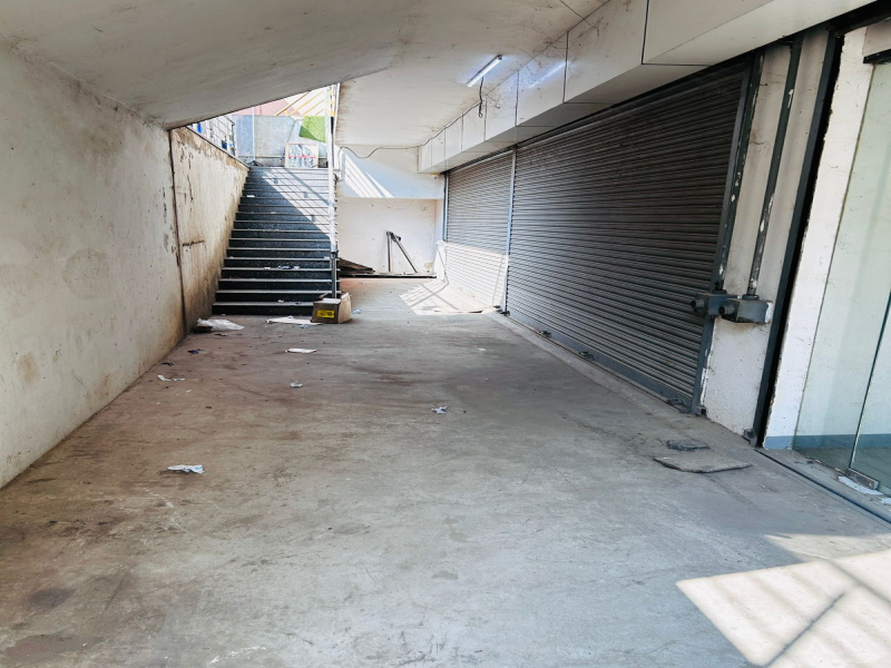  1800 Sq.ft. Showroom for Rent in TC Palya Road, Bangalore