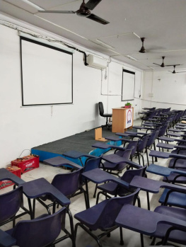  Office Space for Sale in Gautam Nagar, Delhi