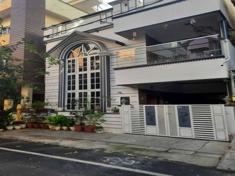 4 BHK 2000 Sq.ft. House for Rent in Chandra Layout, Bangalore