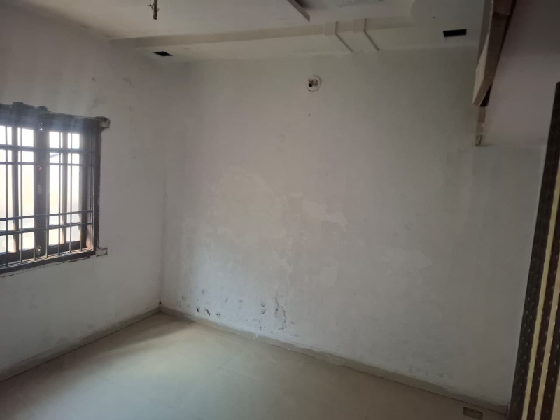 3 BHK 1835 Sq.ft. Villa for Sale in Kamrej, Surat
