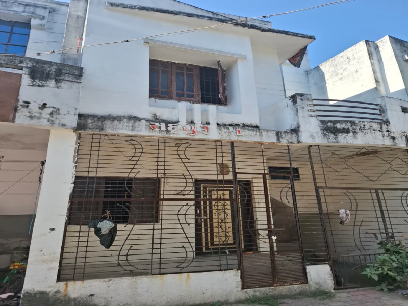 3 BHK 1835 Sq.ft. Villa for Sale in Kamrej, Surat