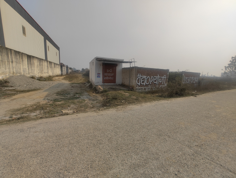  17002 Sq.ft. Commercial Land for Sale in Yamuna Expressway, Greater Noida