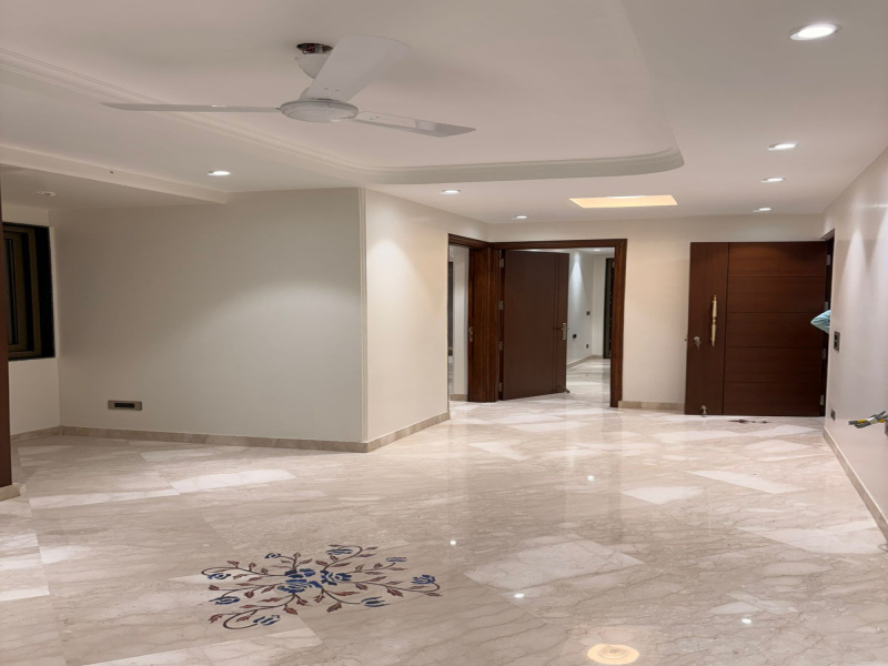 3 BHK 340 Sq. Yards Apartment for Sale in Green Park, Delhi