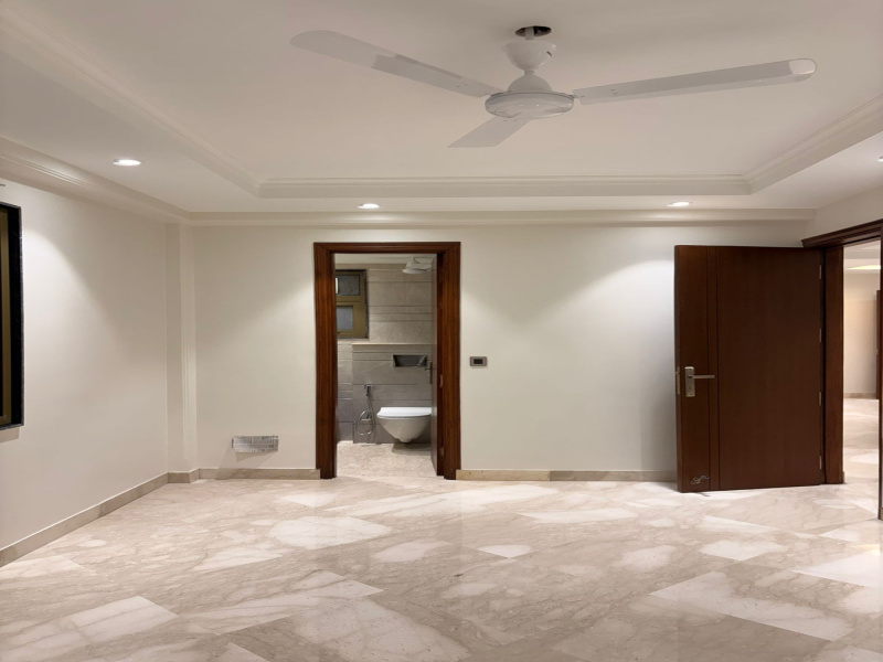 3 BHK 340 Sq. Yards Apartment for Sale in Green Park, Delhi