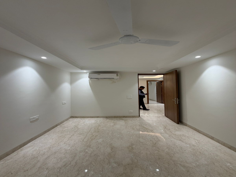 4 BHK 2250 Sq.ft. Apartment for Sale in Vasant Kunj, Delhi