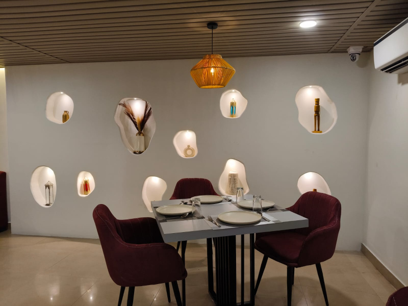  14000 Sq.ft. Hotels for Rent in Amara Khaira Chak, Varanasi