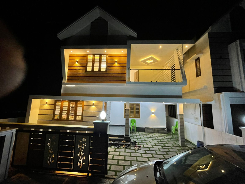 4 BHK 2000 Sq.ft. Villa for Rent in Thevara, Ernakulam