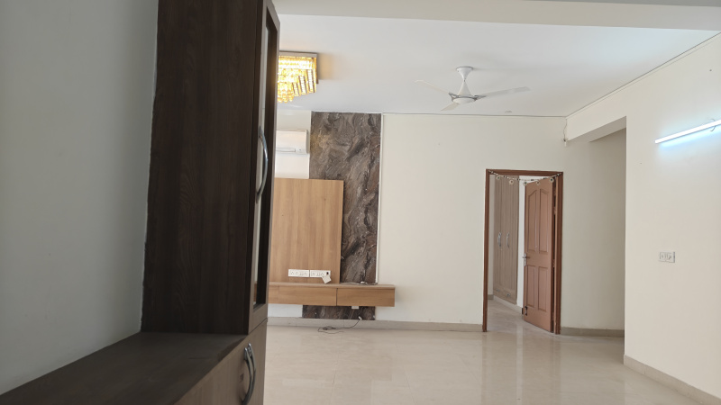 4.5 BHK 2400 Sq.ft. Apartment for Rent in Sector 70 Gurgaon