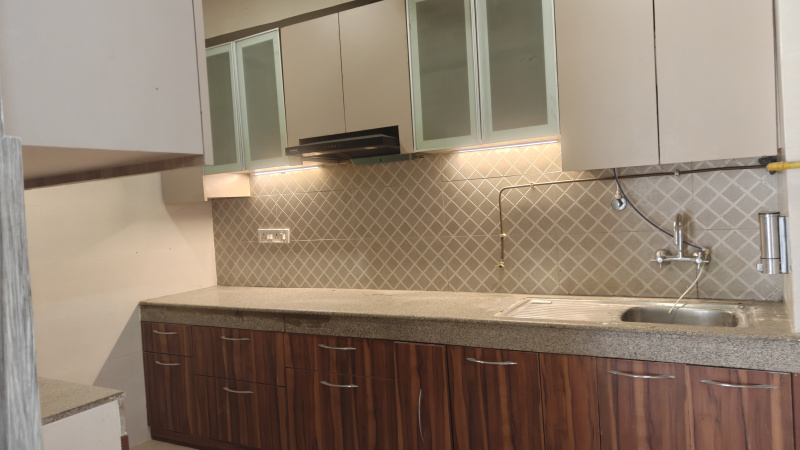 4 BHK 2400 Sq.ft. Apartment for Rent in Sector 70 Gurgaon