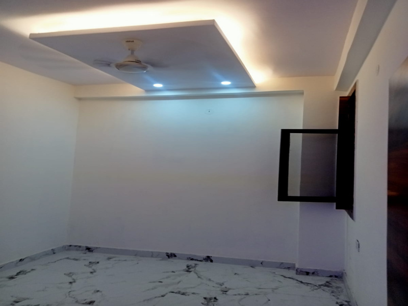 4 BHK 900 Sq.ft. Apartment for Sale in DLF Colony, Ghaziabad