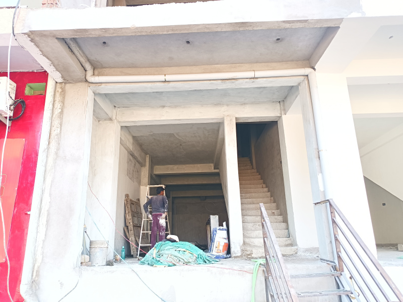  2000 Sq.ft. Commercial Shop for Rent in Kandeli, Narsinghpur