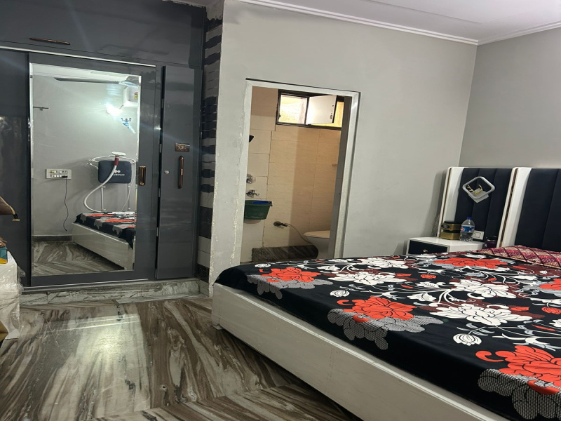 2 BHK 100 Sq.ft. Builder Floor for Sale in Old Gupta Colony, Kalyan Vihar, Delhi