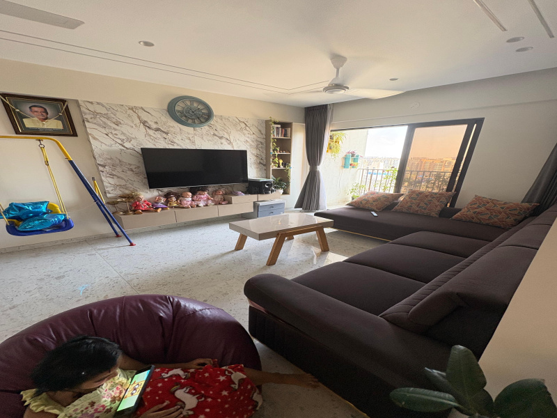 3 BHK 1300 Sq.ft. Apartment for Rent in Chala, Vapi