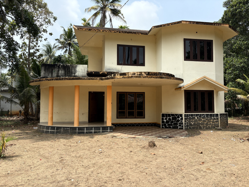 4 BHK 2700 Sq.ft. House for Sale in Kayamkulam, Alappuzha