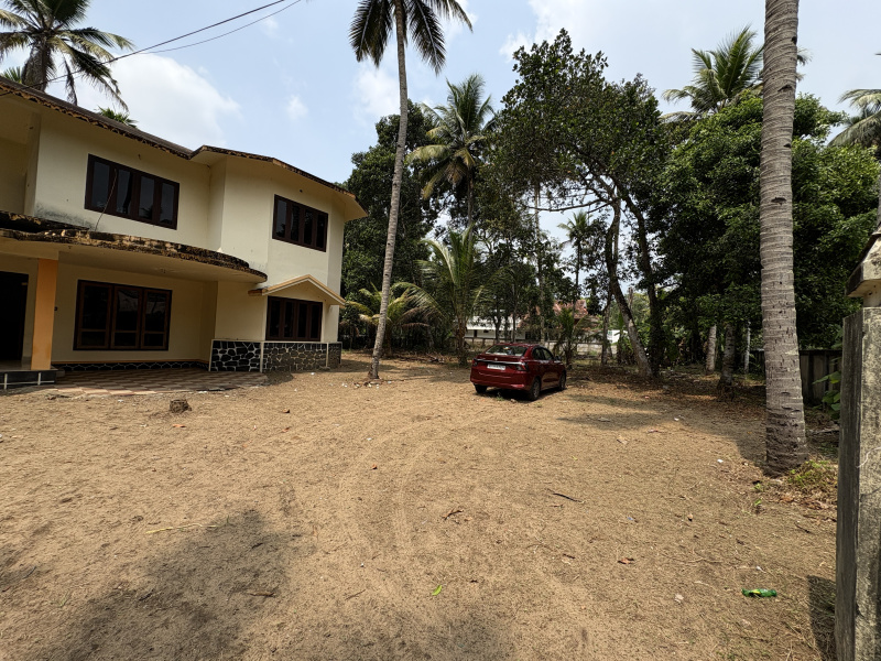 4 BHK 2700 Sq.ft. House for Sale in Kayamkulam, Alappuzha