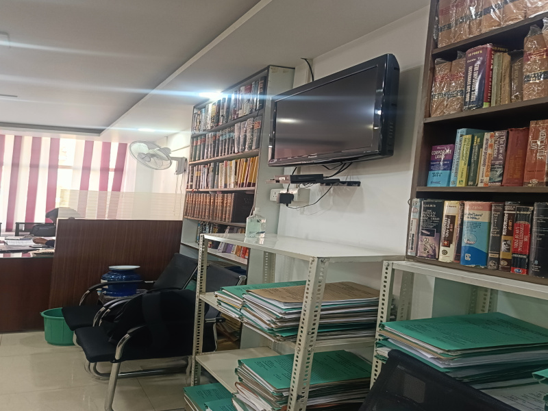  610 Sq.ft. Office Space for Sale in Vibhuti Khand, Gomti Nagar, Lucknow