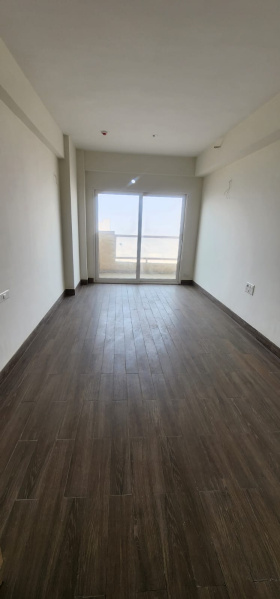  400 Sq.ft. Studio Apartment for Sale in Yamuna Expressway, Greater Noida
