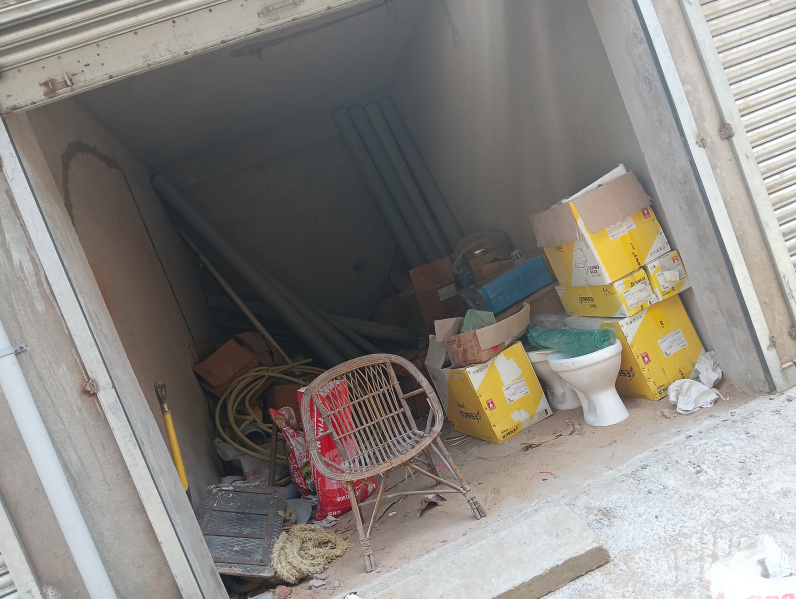  210 Sq.ft. Commercial Shop for Sale in Kanchrapara, North 24 Parganas