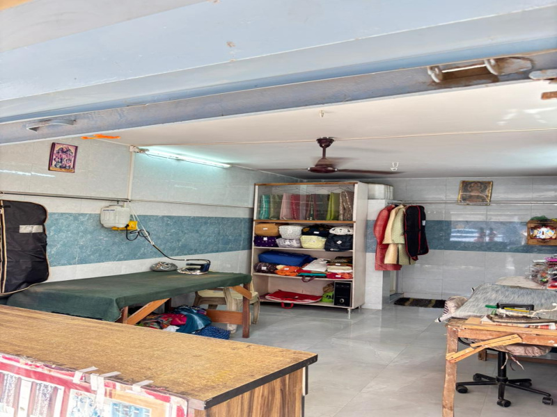  200 Sq.ft. Commercial Shop for Sale in Nava Naroda, Ahmedabad