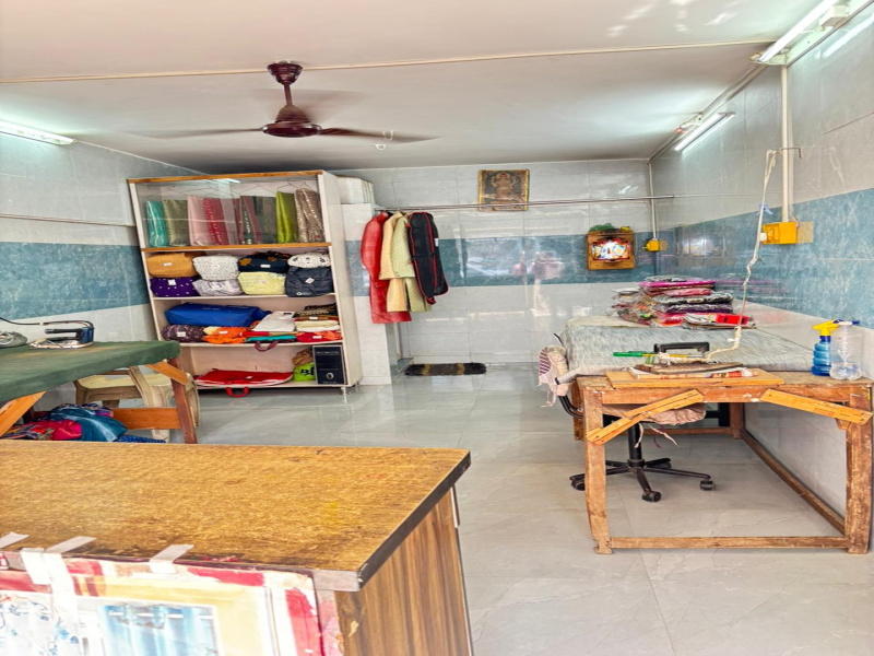  200 Sq.ft. Commercial Shop for Sale in Nava Naroda, Ahmedabad